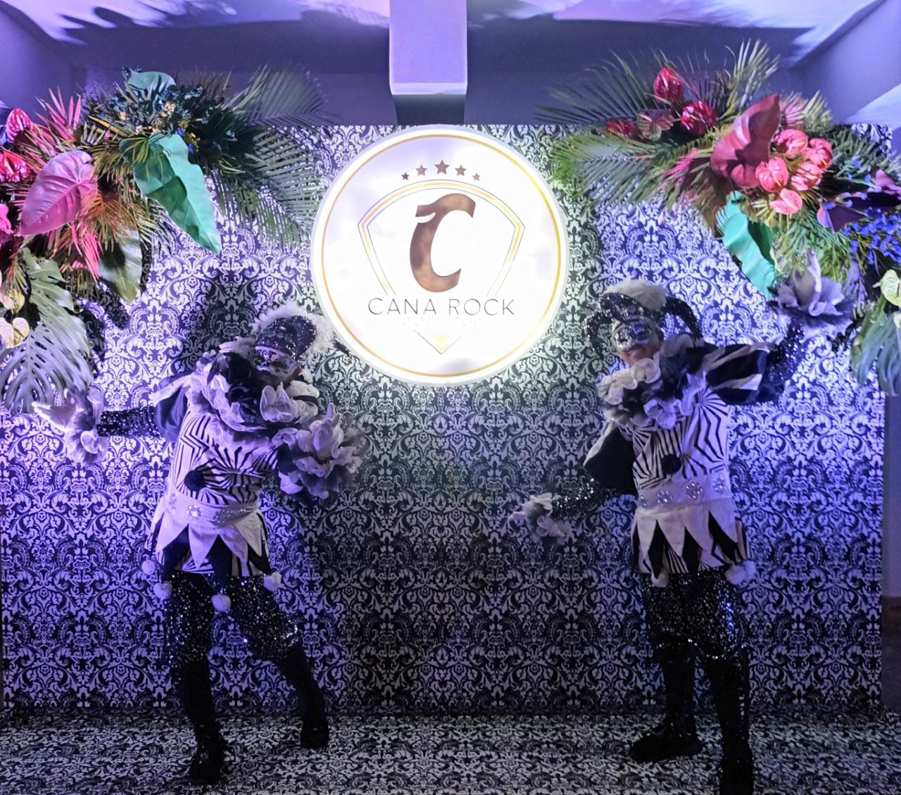 Cana Rock – Masquerade Party